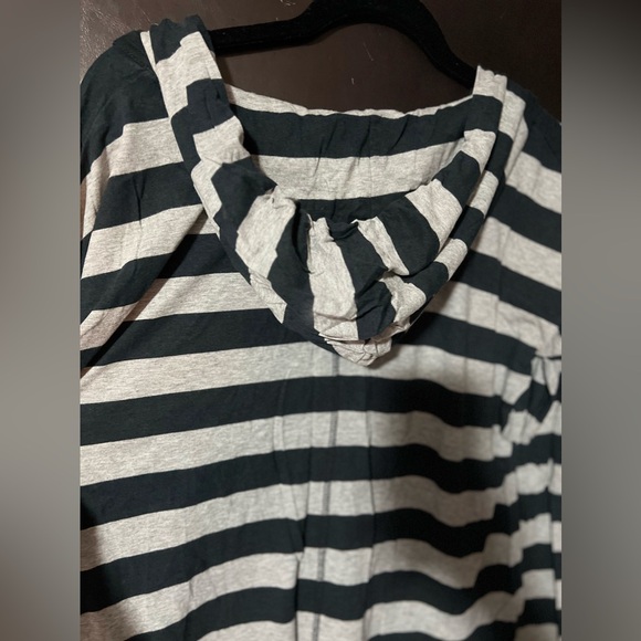 Nike Hooded Long Sleeve - Picture 4 of 5